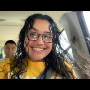 Meet your Posher, Briana